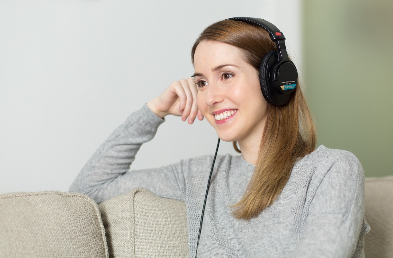 Why Listening to Music Makes Us Feel Good | Psychology Today