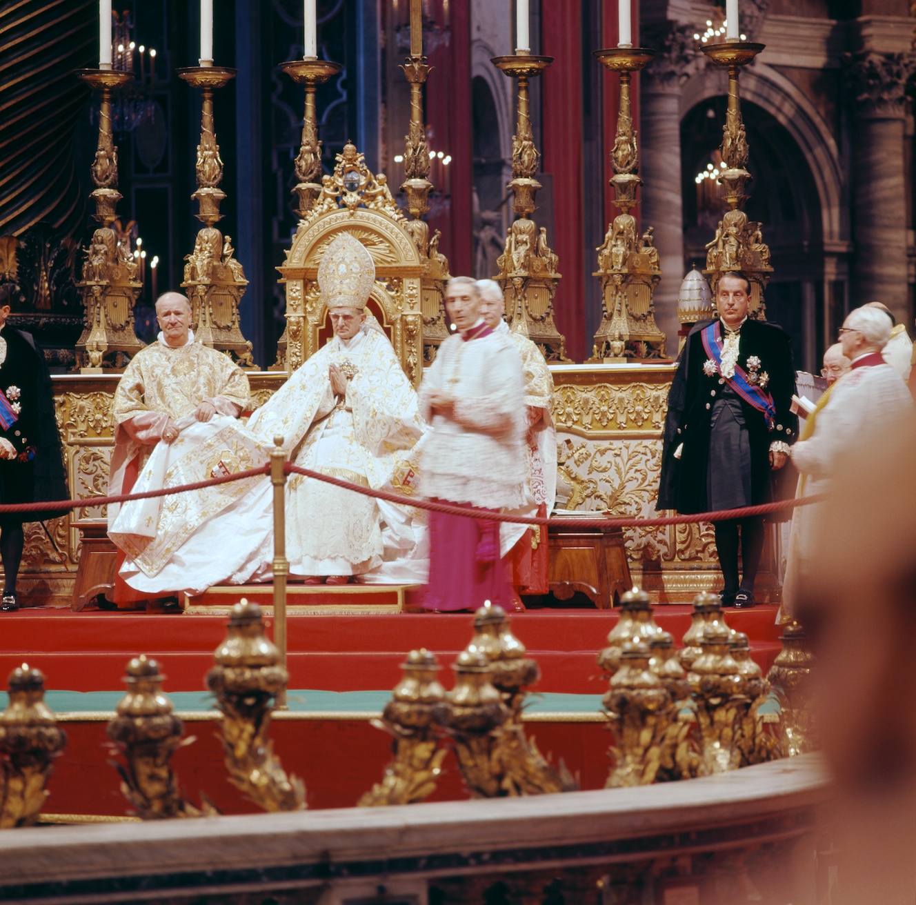 Living Celibacy: Healthy Pathways for Priests