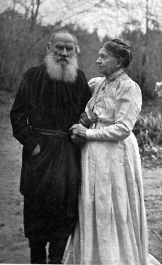 "Leo Tolstoy with his wife Sophia (1910)" by Jim Forest/CC BY-NC-ND 2.0