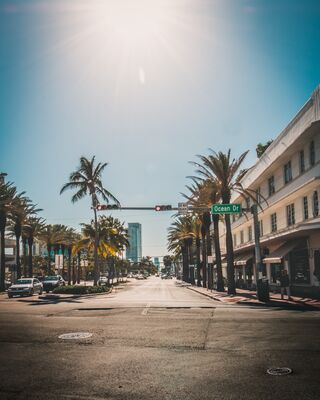 Frank Charles, Ocean drive, Miami, USA. Published 2-11-2019. (Courtesy of Unsplash)