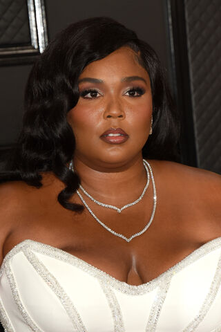 Lizzo does it all in long-awaited Pittsburgh show