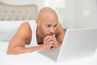 Does Viewing Porn Actually Make You More Narcissistic? | Psychology Today