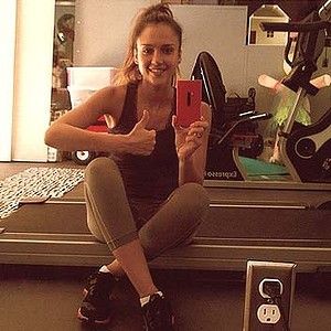 Jessica Alba Workout Selfie