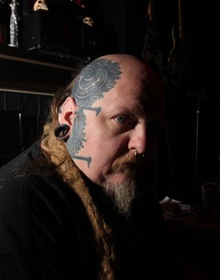 Spiritual guru tattoos eye on forehead for 'enlightenment'