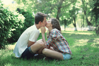 The Surprising Importance of the First Kiss | Psychology Today