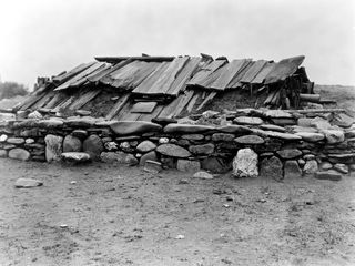 Sweat Lodge / Wikipedia