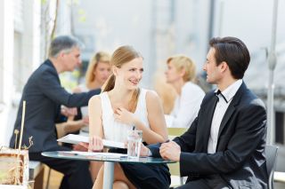 11 Key Flirting Techniques for Women