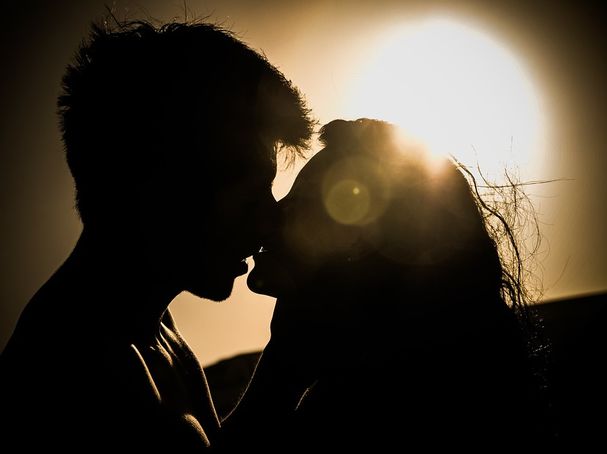 The History Of Kissing Psychology Today In most countries where cheek kissing is the norm, you usually offer your right cheek first. the history of kissing psychology today