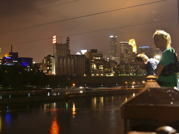 By Tony Webster from Portland, Oregon, United States - Bridge Collapse Reaction, CC BY 2.0, https://commons.wikimedia.org/w/index.php?curid=39881981