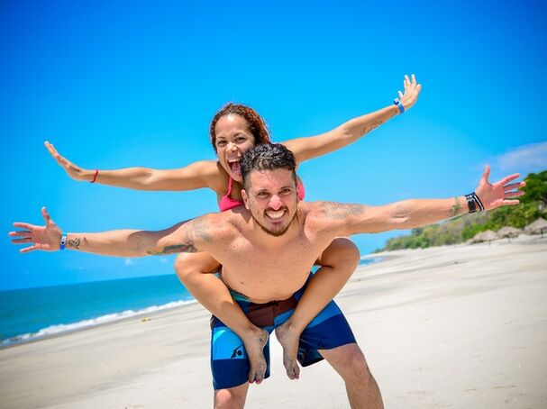 Beach Shaved Couples - Dating for Smart People: When Is Intelligence Attractive? | Psychology Today