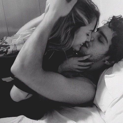female bodybuilder ella nude kiss my lips naked people