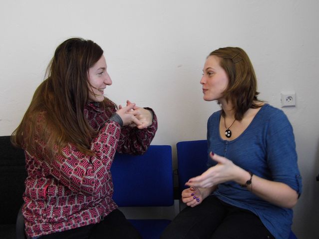 Should Everyone Act Like an Extravert? - Psychology Today